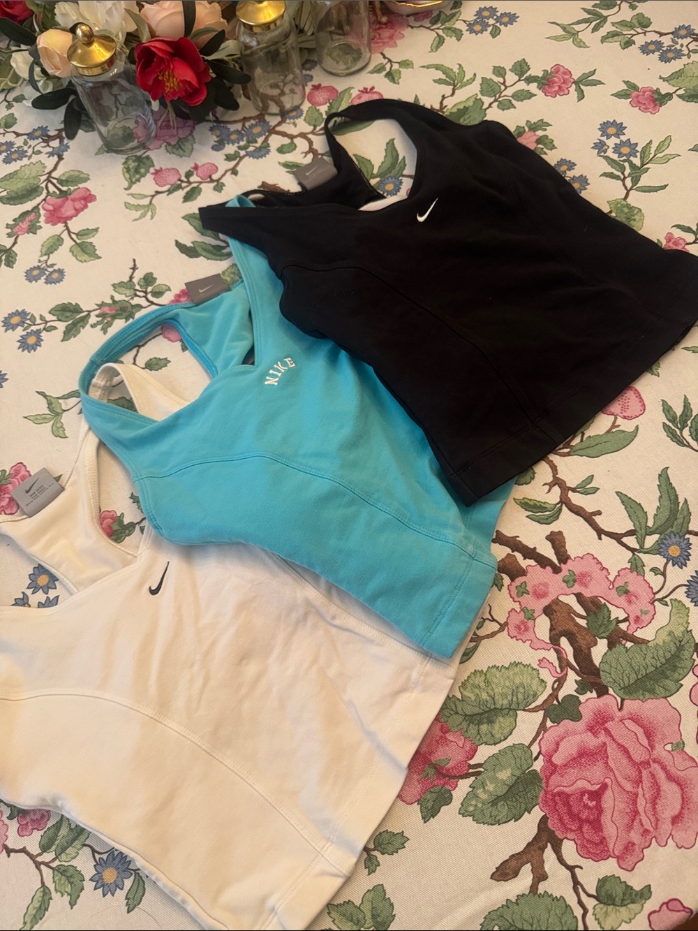 Huge Nike/workout bundle - Picture 3 of 14